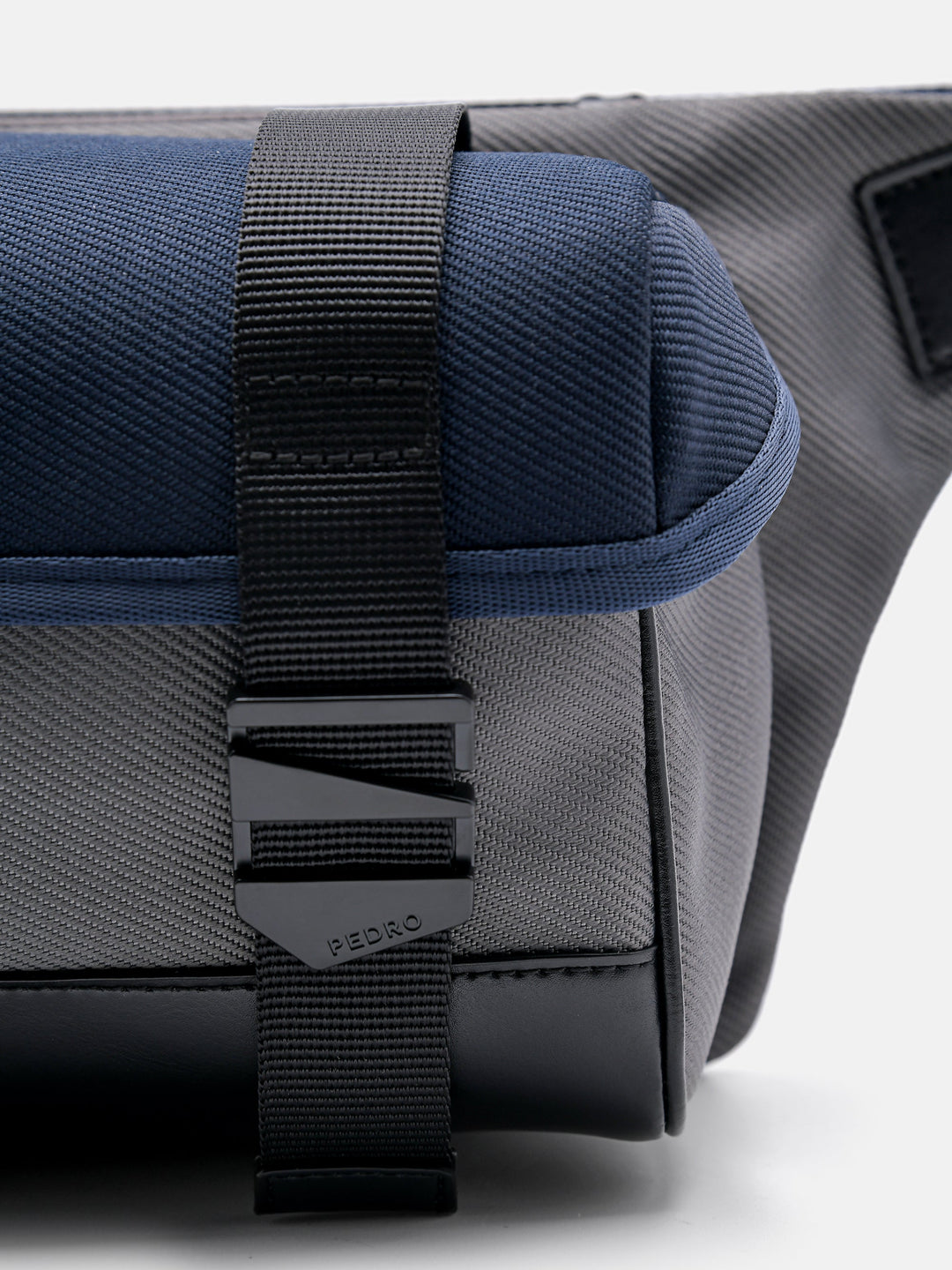 Hamilton Sling Pouch – PEDRO
