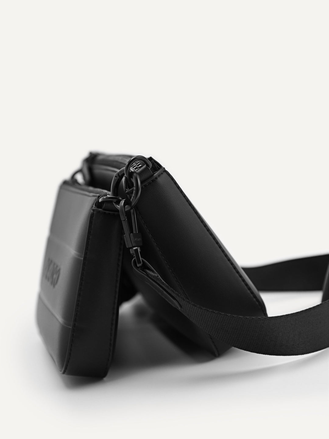Frank Sling Bag – PEDRO